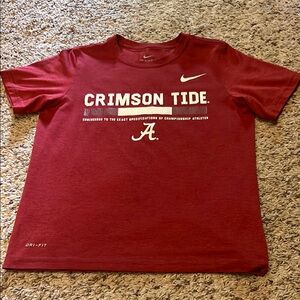 Boys Crimson Tide Red Nike Short Sleeve T-Shirt Size M